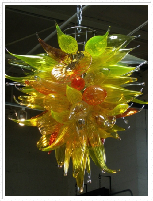 Yellow Daffodil Chandelier 
2009
Soda Lime Glass (Hot and Cold Worked)
7 x 6 x 6 ft. (approx.)
$20,000